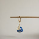 Llavero gato de la suerte japonés maneki neko azul